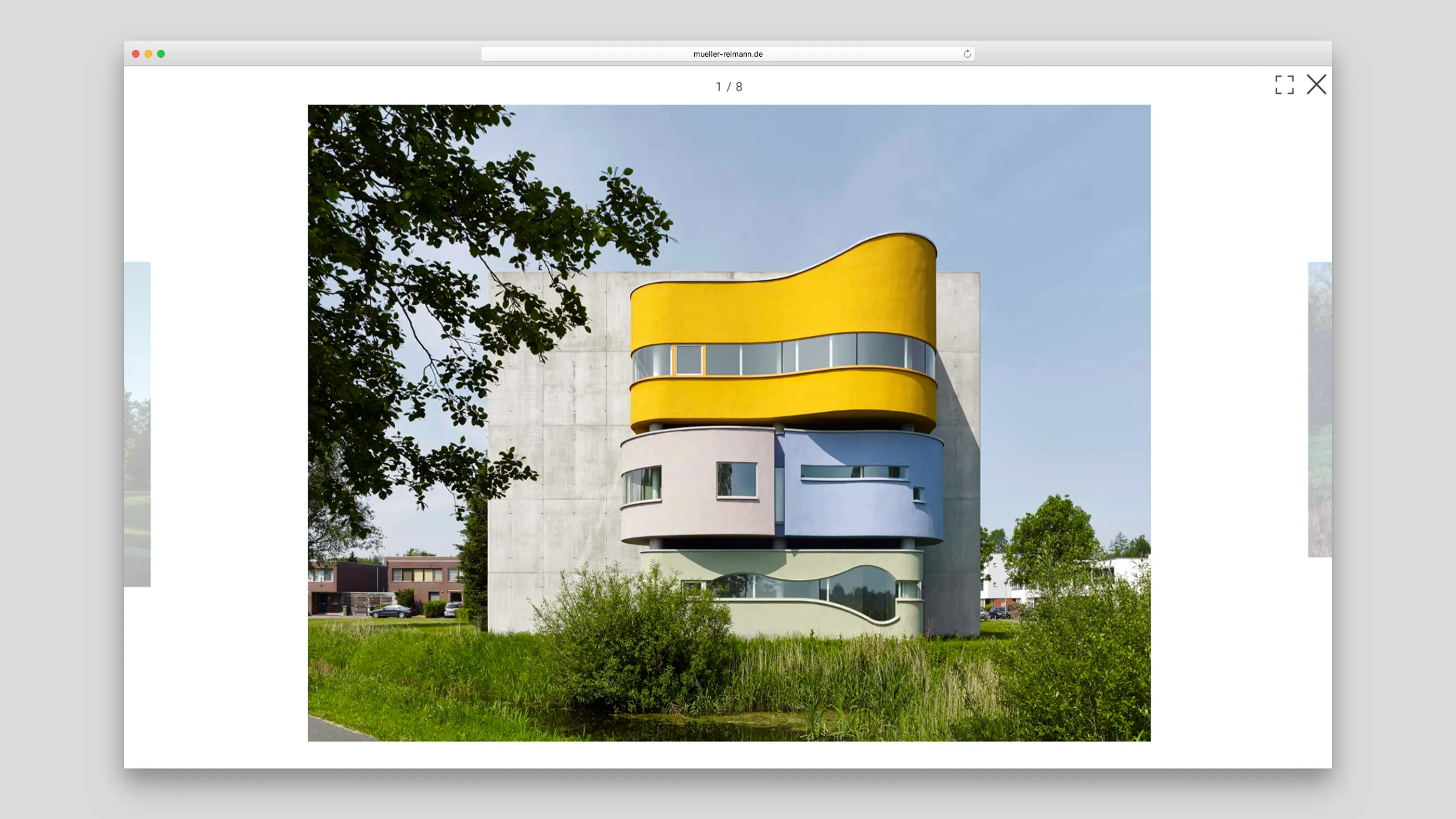 Ansicht des Gebäudes John Hejduks Wall House in Groningen