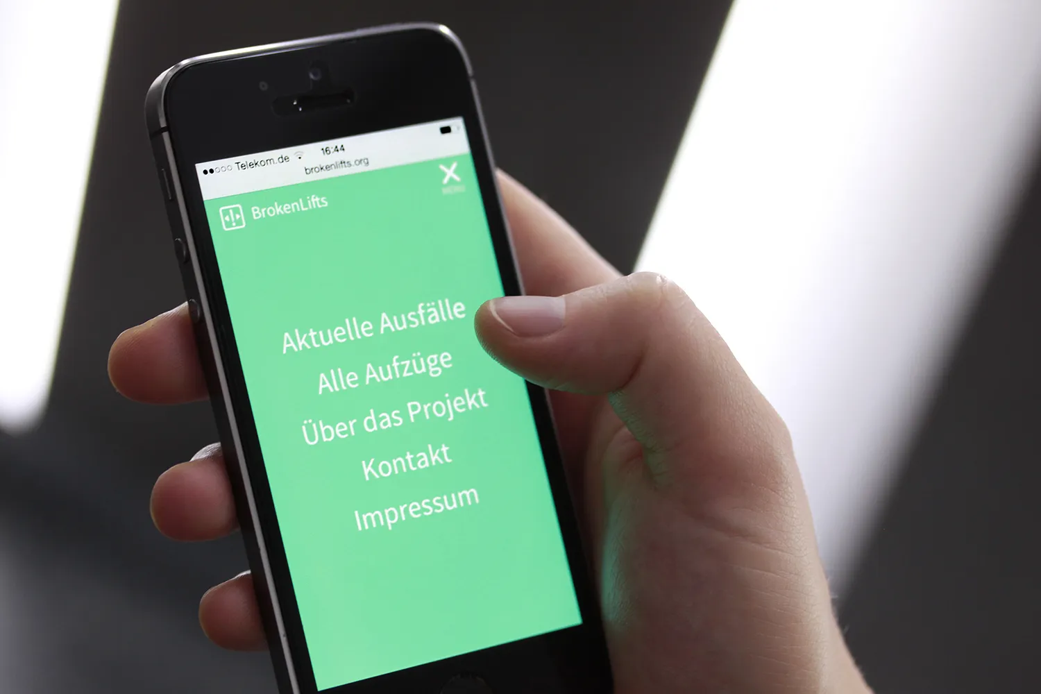 BrokenLifts.org auf dem Smartphone