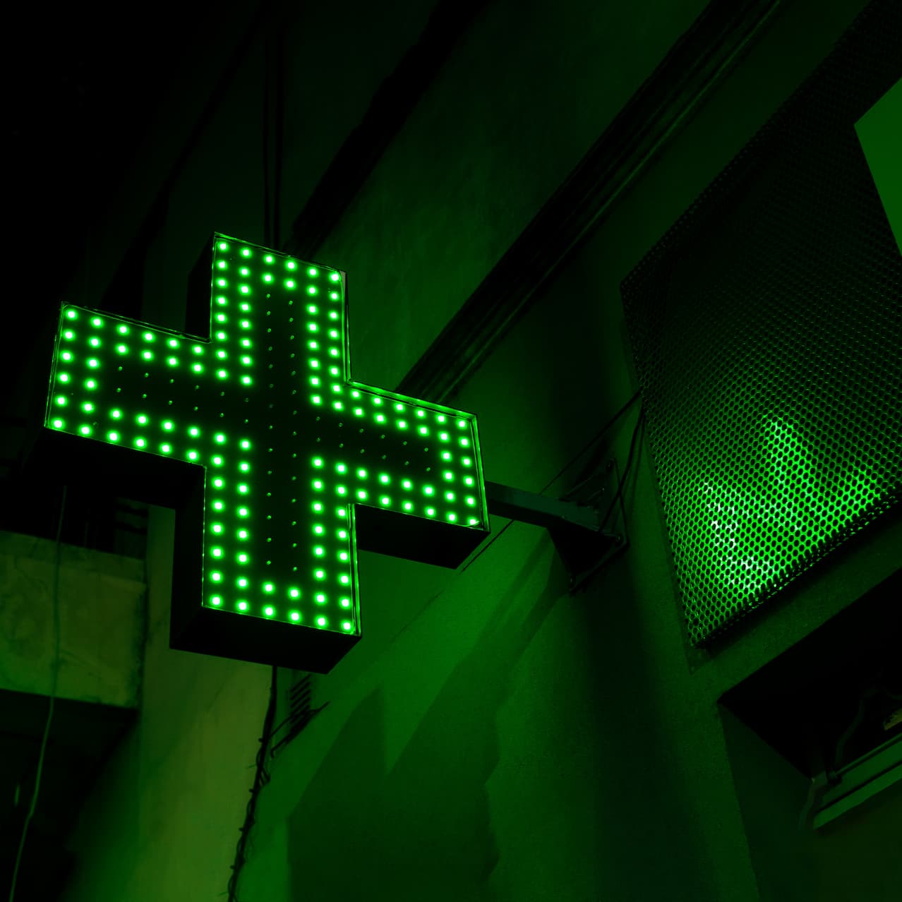 Une devanture de pharmacie