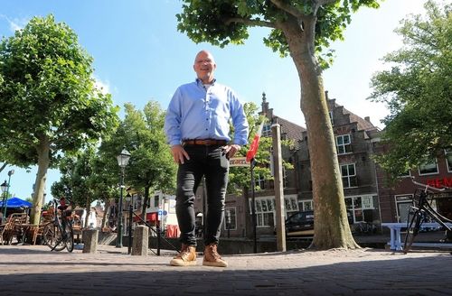 De boom bij Roberto moet blijven!