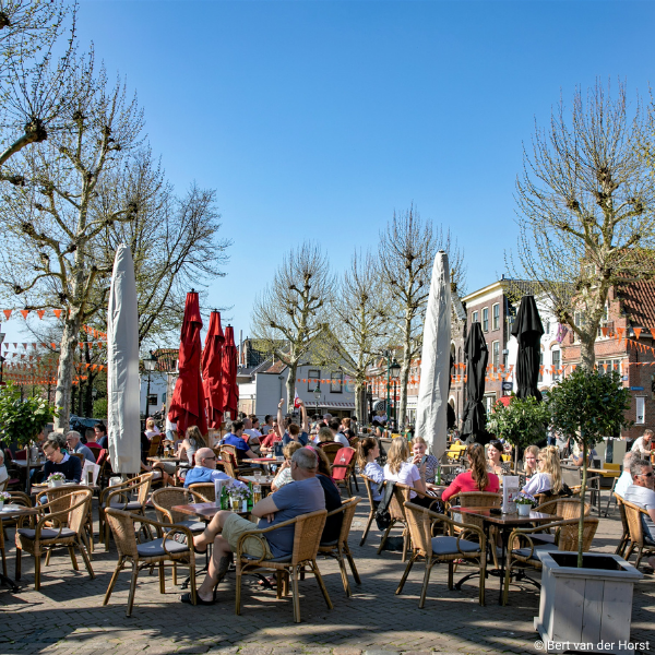 Terrasjes op de markt in Oudewater