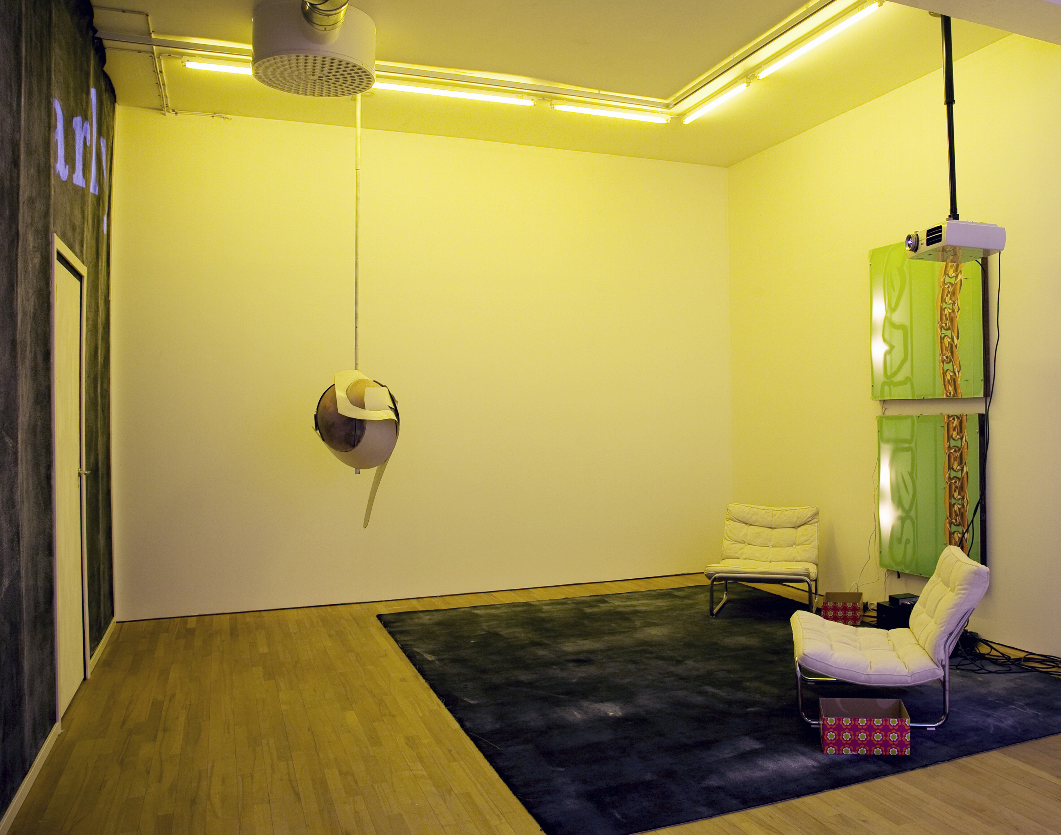 David Douard, NARROW-COLD LOVEL, 2013. Installation view. 