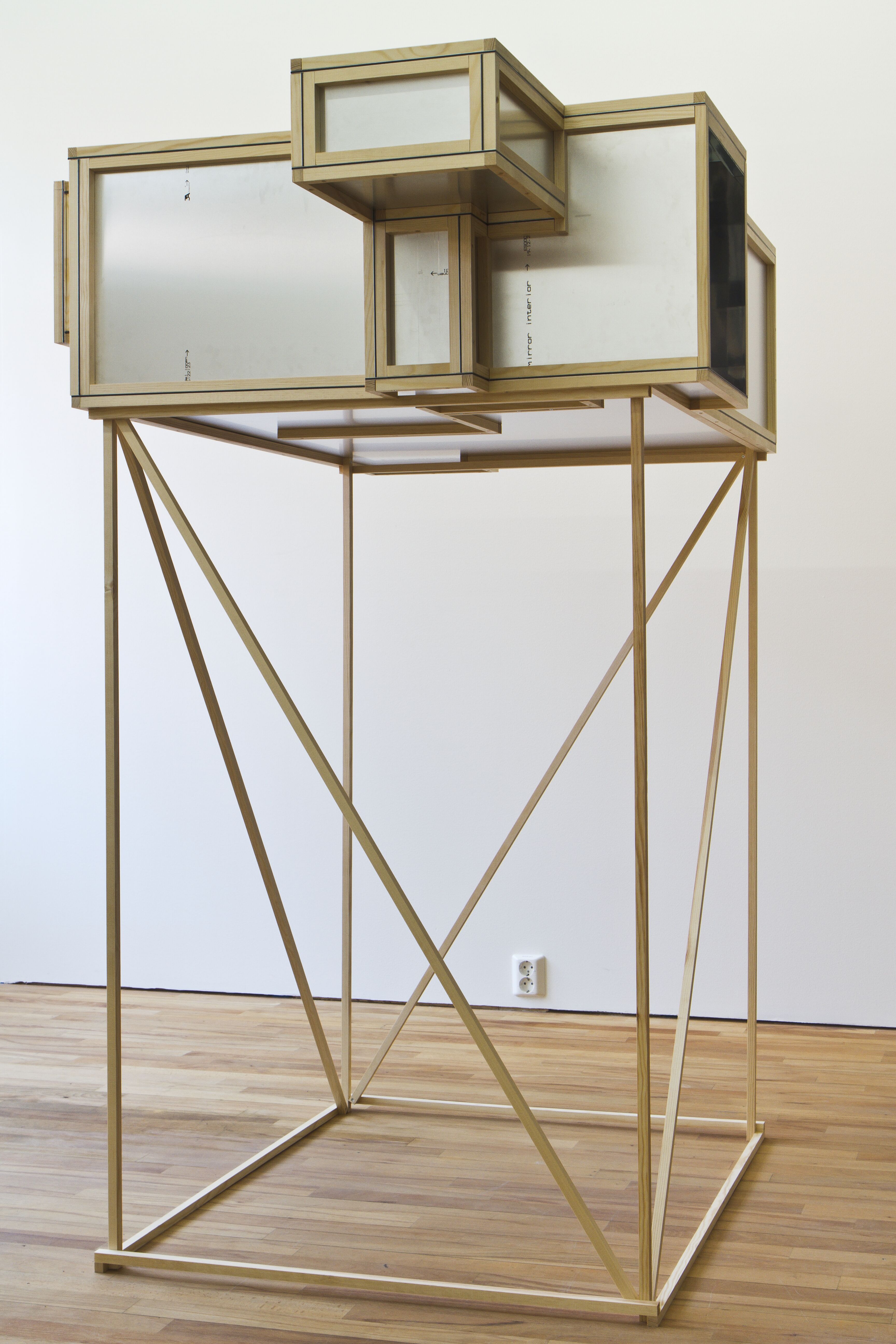 Jakob Simonson, Camera, 2012.