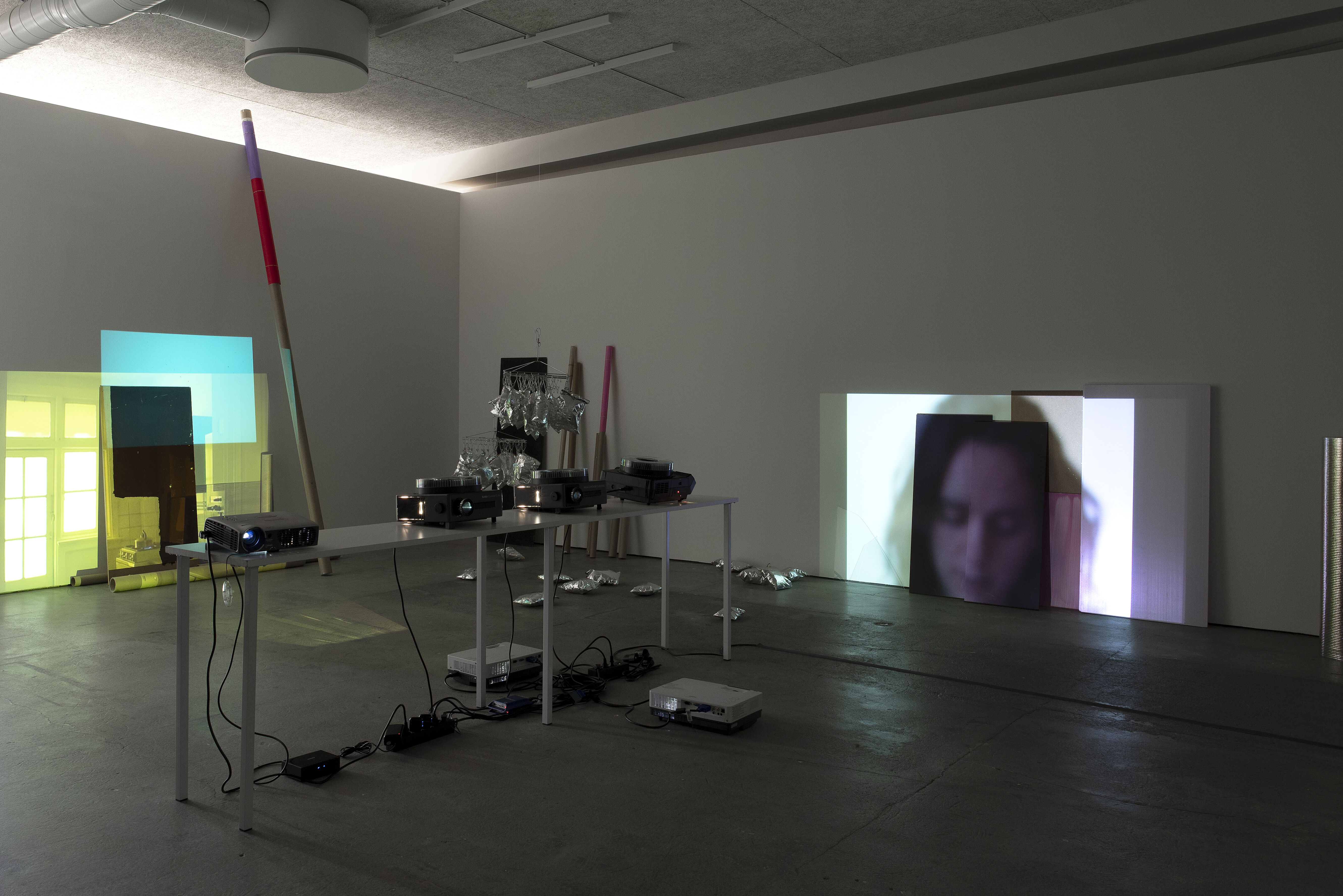 cococo, continuous curves. Installationsvy.