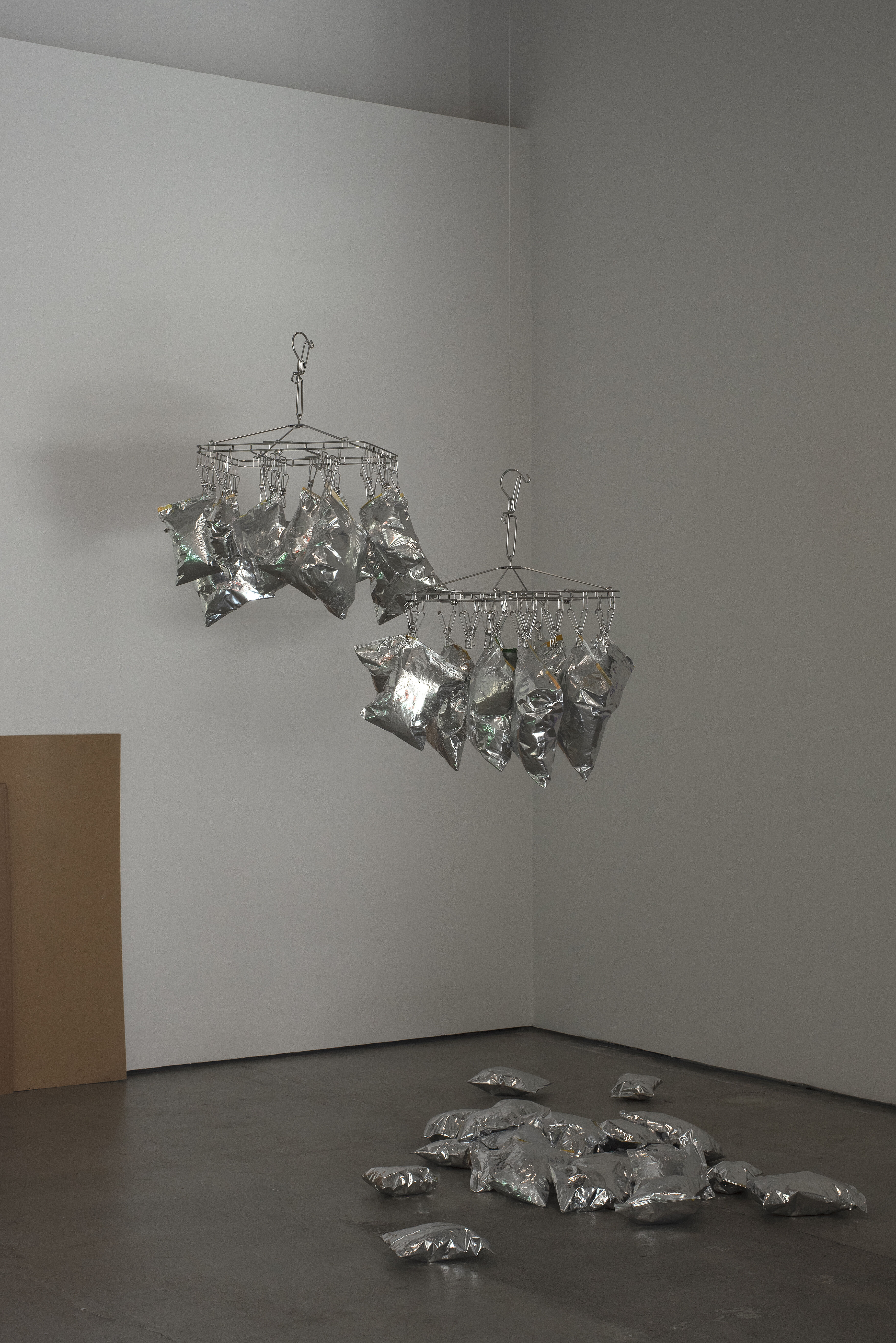 Mieko Meguro, Exhausted Helium, 2016-2017.