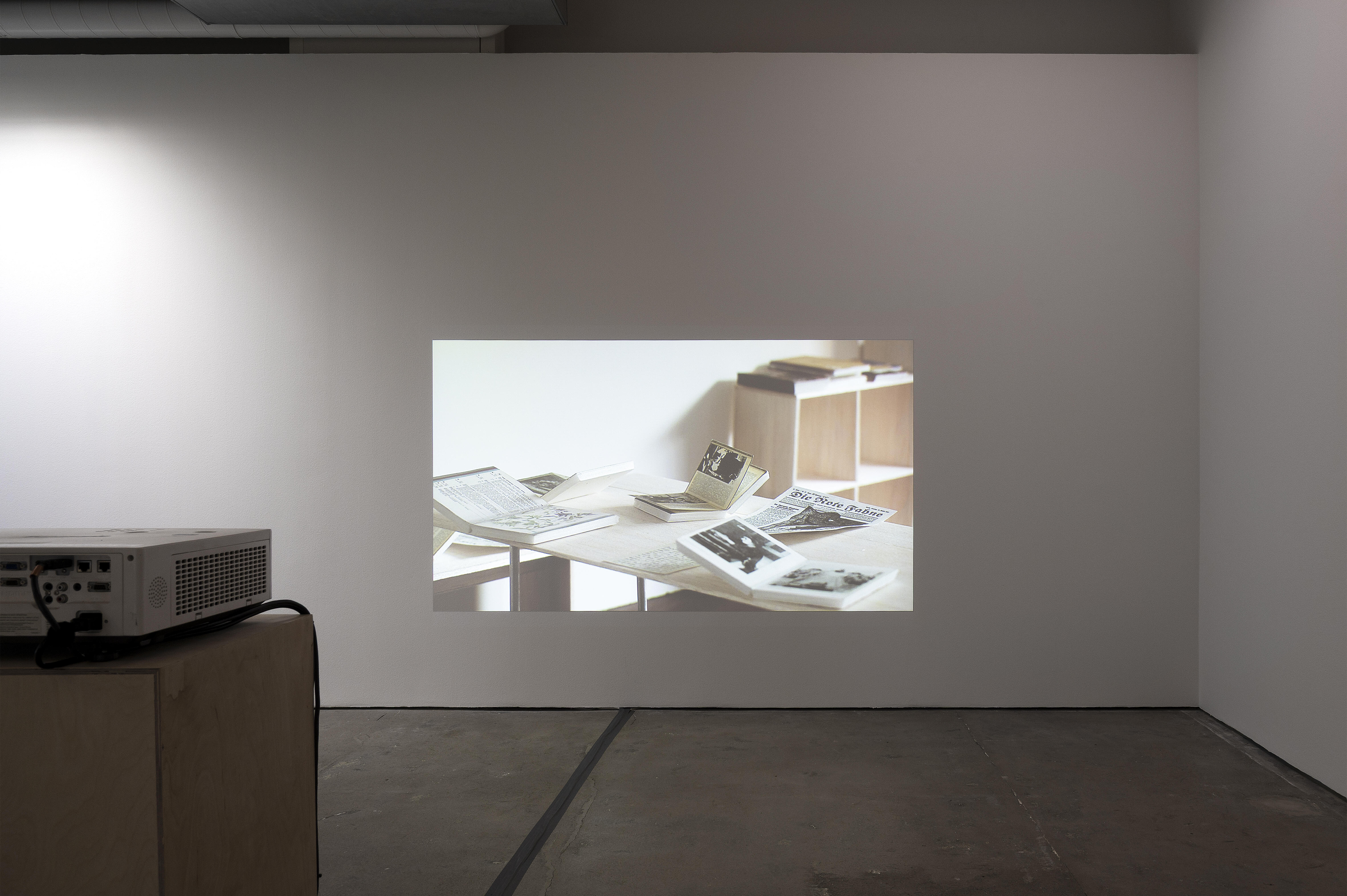 Pia Rönicke, Rosa's Letters, 2006. Installationsvy.