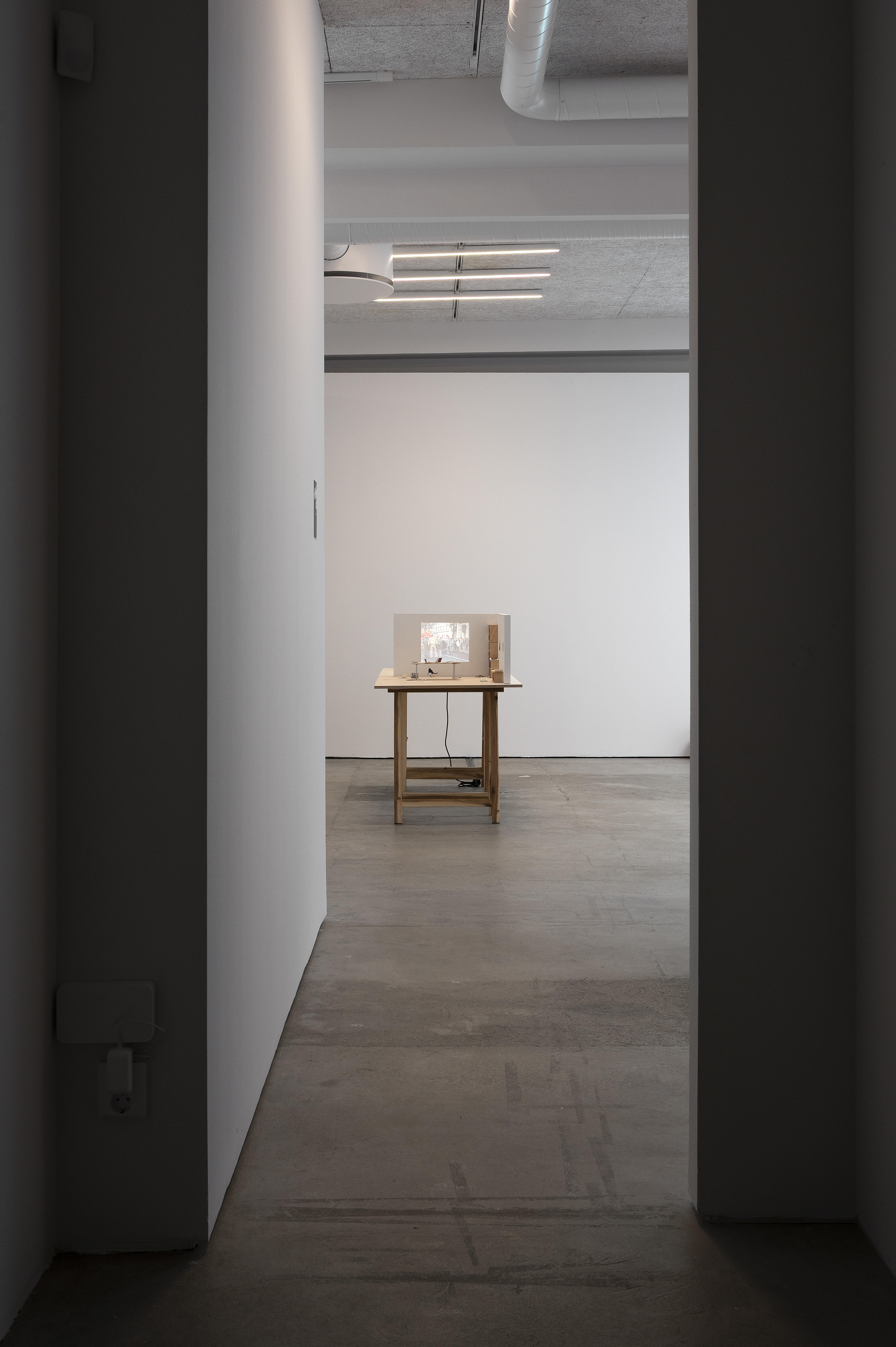 Pia Rönicke, Rosa's Letters, 2006. Installationsvy.