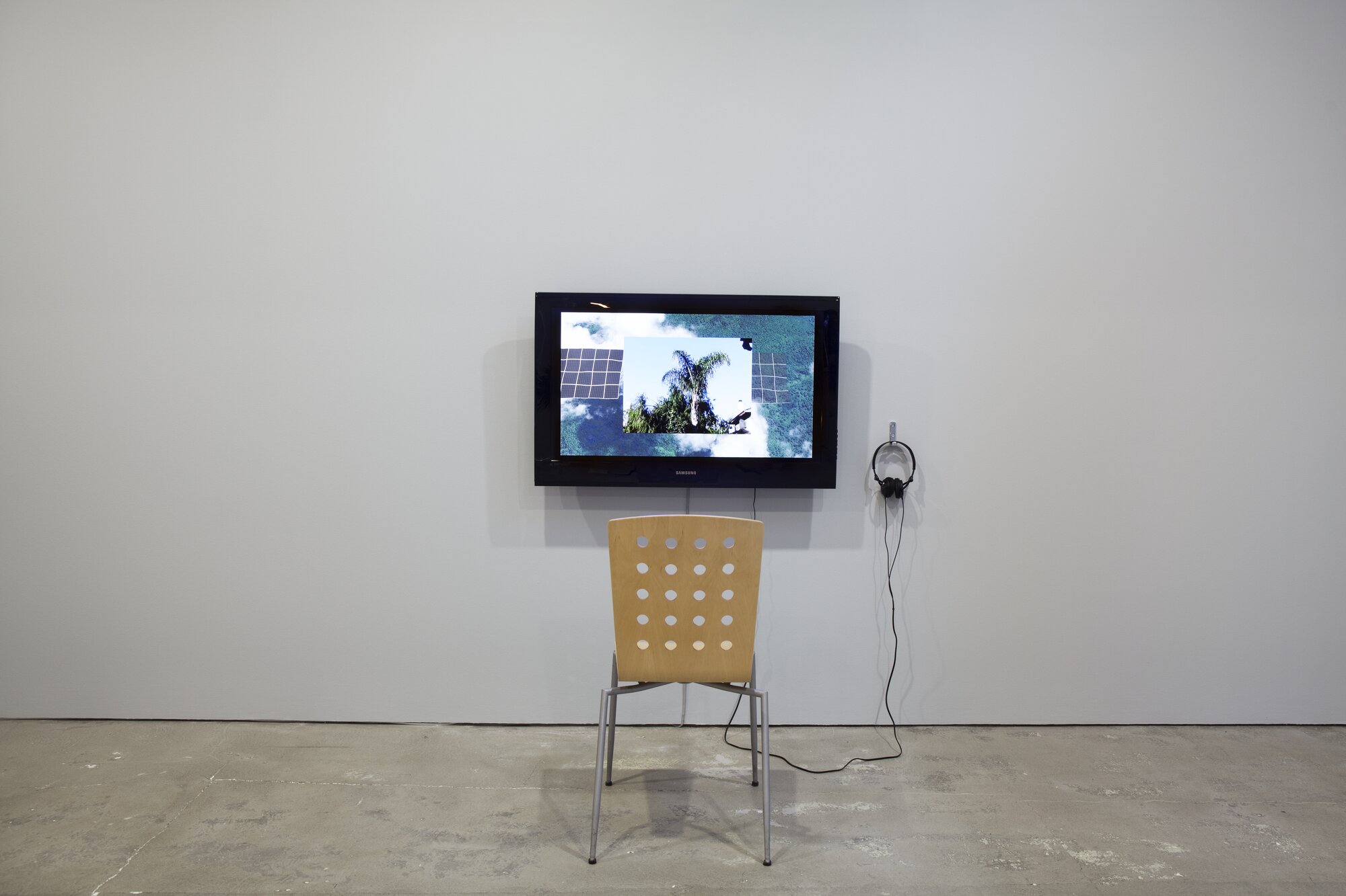 Graeme Arnfield, Sitting in Darkness, 2015.