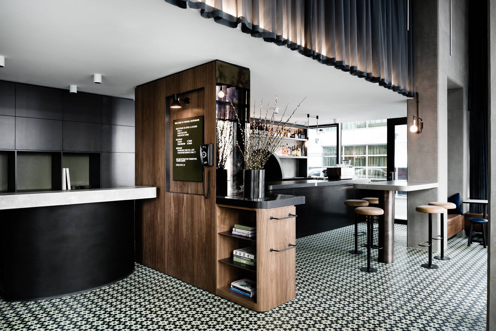 Mini Bar