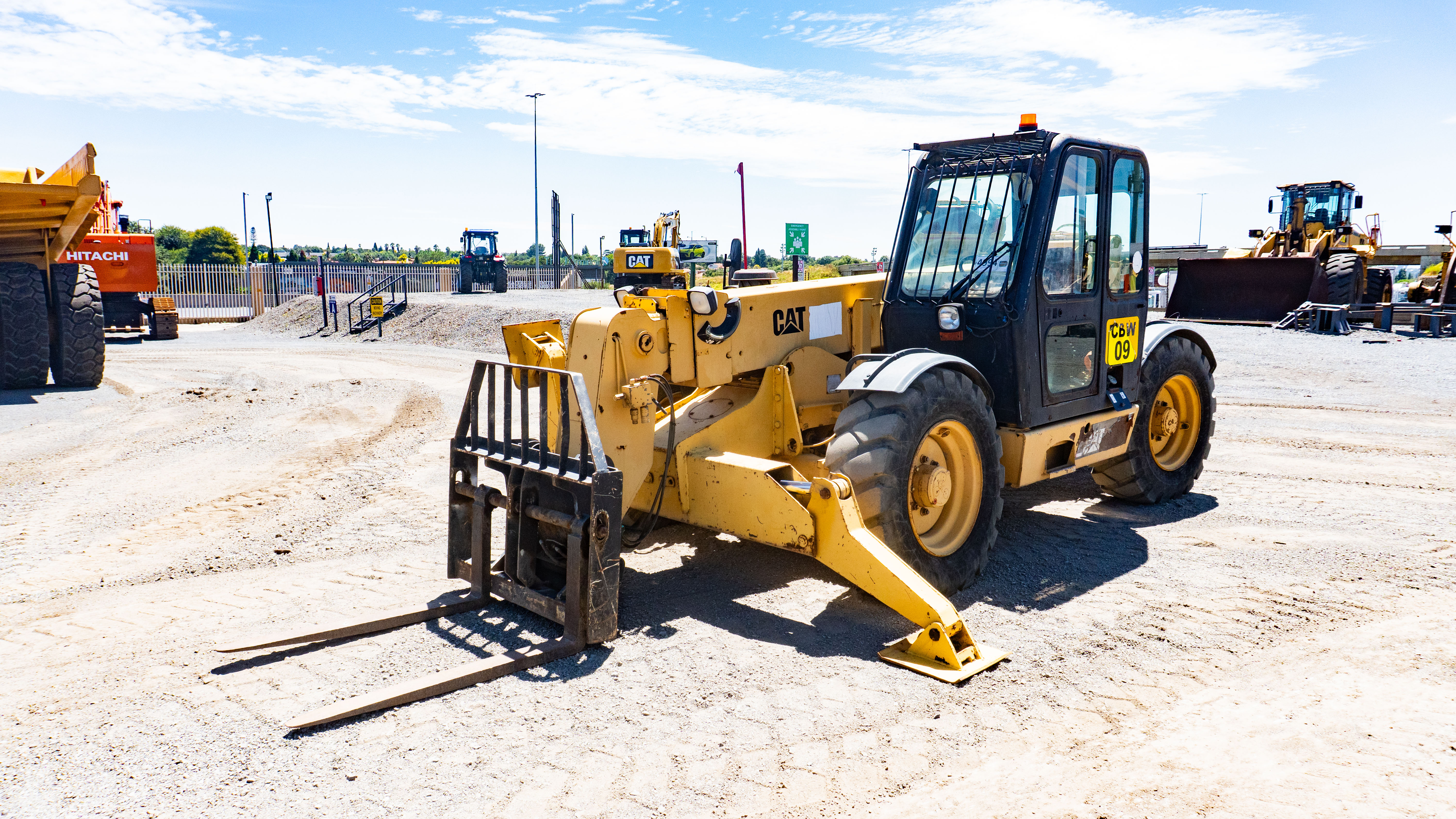 CATERPILLAR TH63 TELEHANDLER