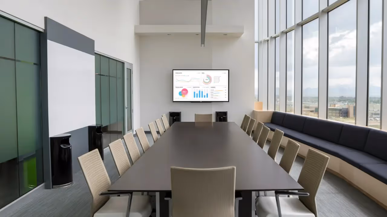 Town Hall Meetings With Digital Signage: Improve the Way You Communicate