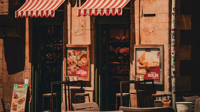 Digital vs Static: Choosing Your Exterior Menu Board