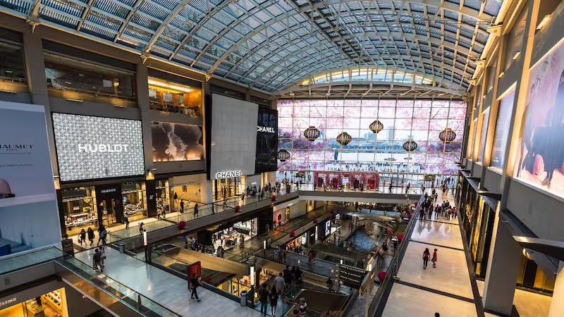 Best Retail Display Screen Types & Use Cases: From Kiosks to Video Walls
