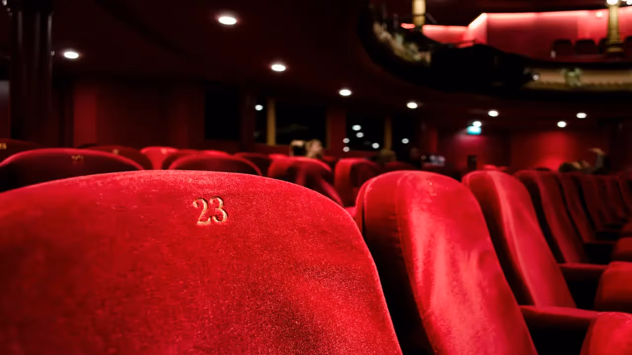 Cinema Digital Signage Made Easy: A Step-by-Step Marketing Guide