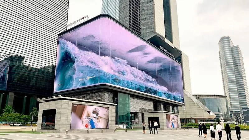 Digital Signage for Shopping Malls: Types and Opportunities