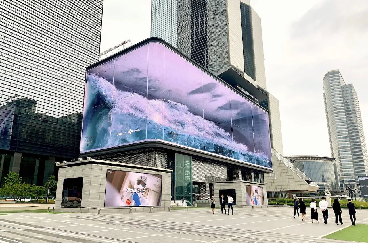 Digital Signage for Shopping Malls: Types and Opportunities