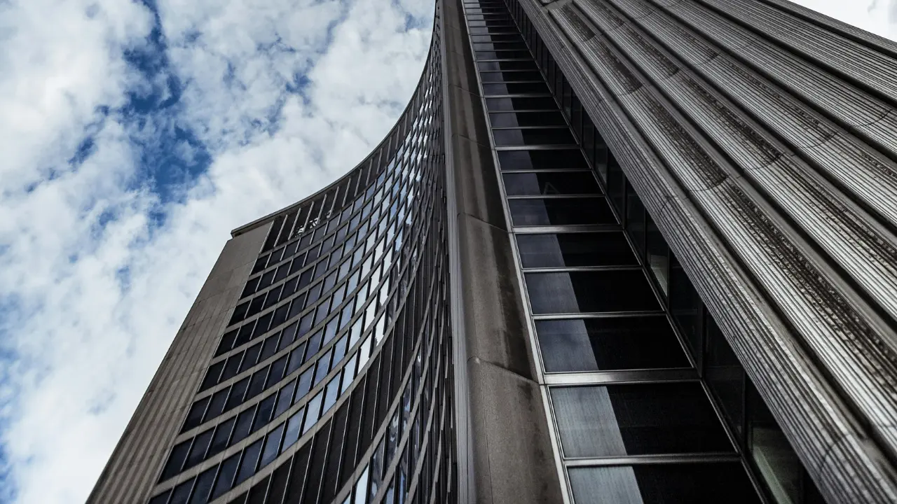 The Ultimate Guide to Government Digital Signage