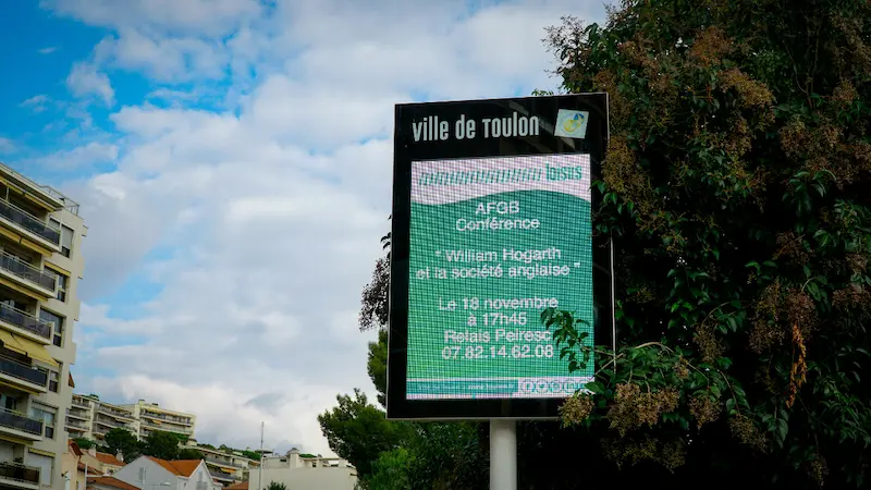 Benefits of Digital Bulletin Boards Over Traditional Ones