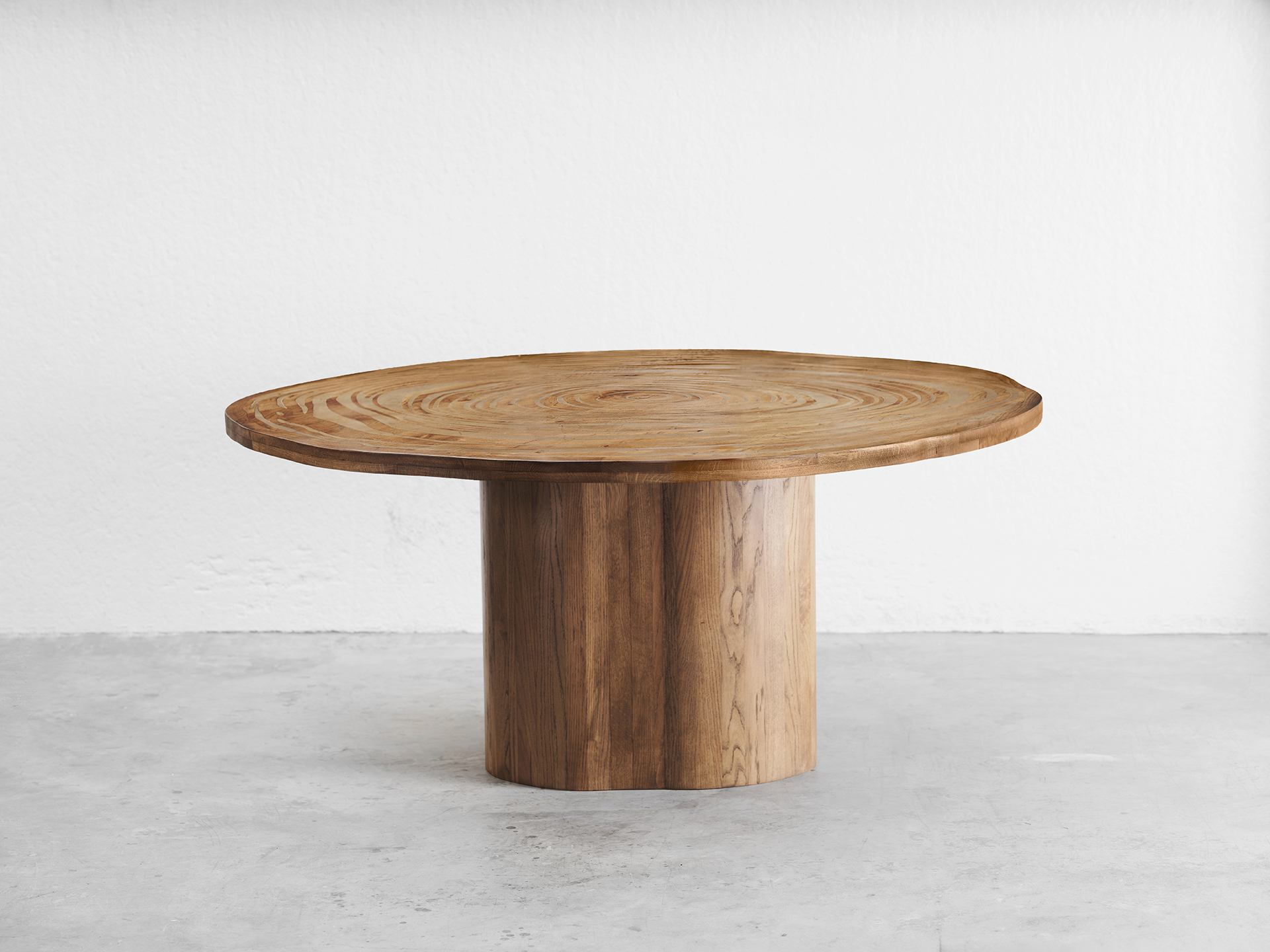  Nucleo Dining Table