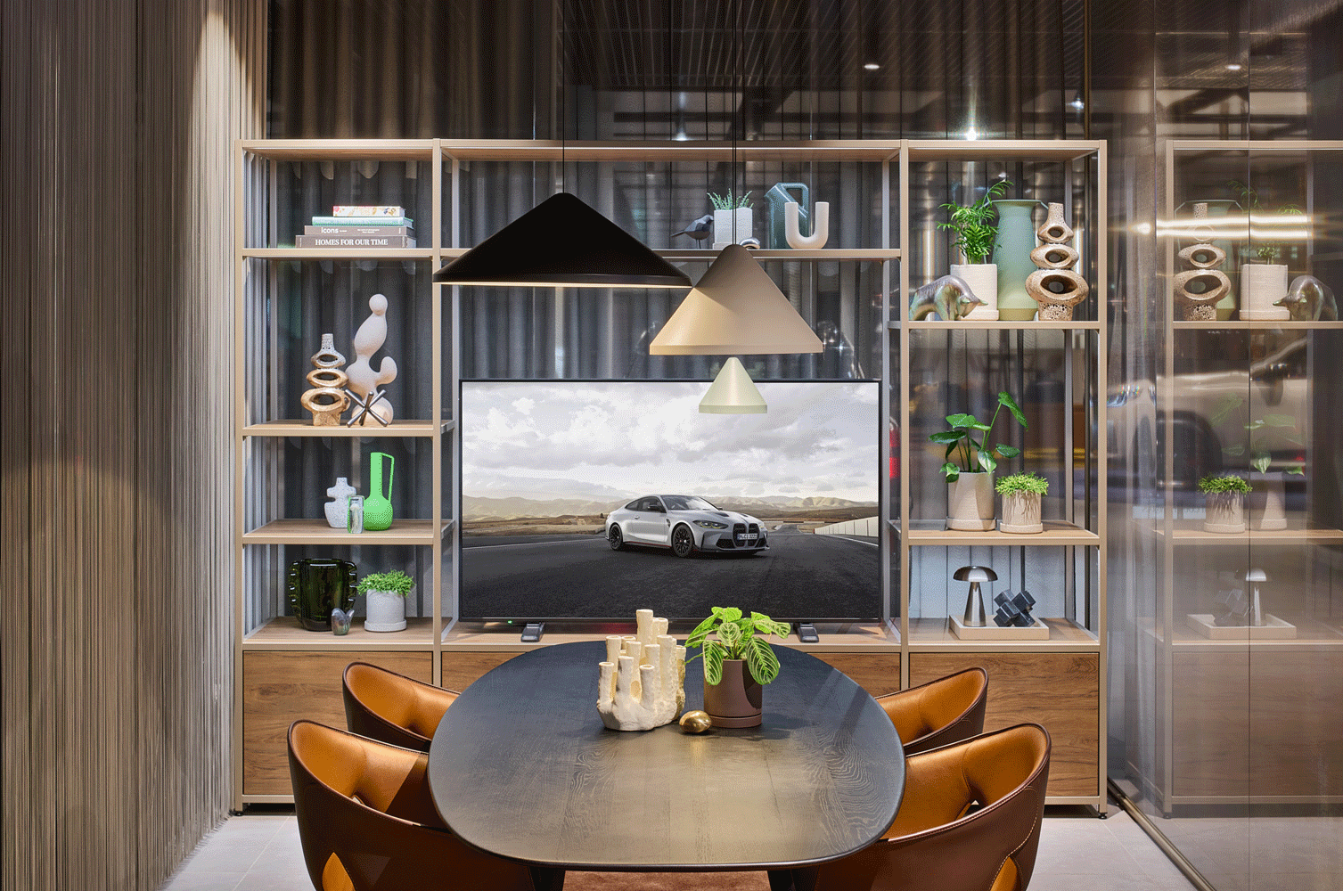 GIF: Wechselnde Dekorationsmöglichkeiten in Regalwand, vielseitige RetailNext Markenarchitektur.