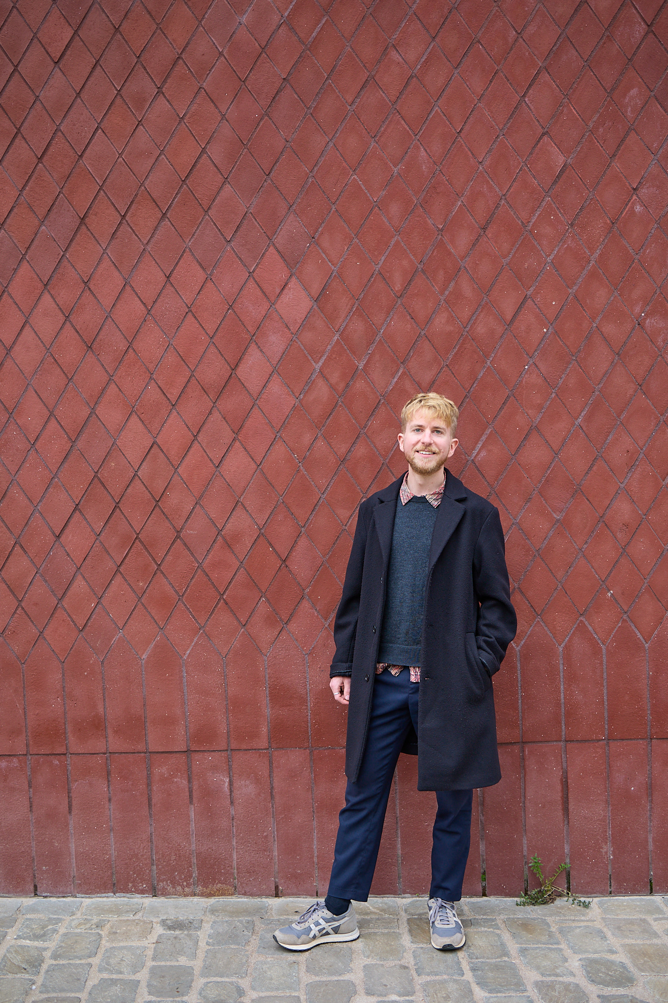 Exklusiver Innenraum mit hochwertigem Design, stimmungsvollem Licht und präziser architektonischer Detailaufnahme.