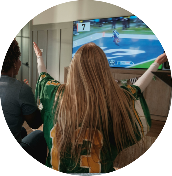 Photo by <a href="https://unsplash.com/@apartmentlife?utm_source=unsplash&utm_medium=referral&utm_content=creditCopyText">Apartment Life</a> on <a href="https://unsplash.com/photos/friends-watching-a-sports-game-on-television-together-at-home-B7FUVavJyfk?utm_source=unsplash&utm_medium=referral&utm_content=creditCopyText">Unsplash</a>