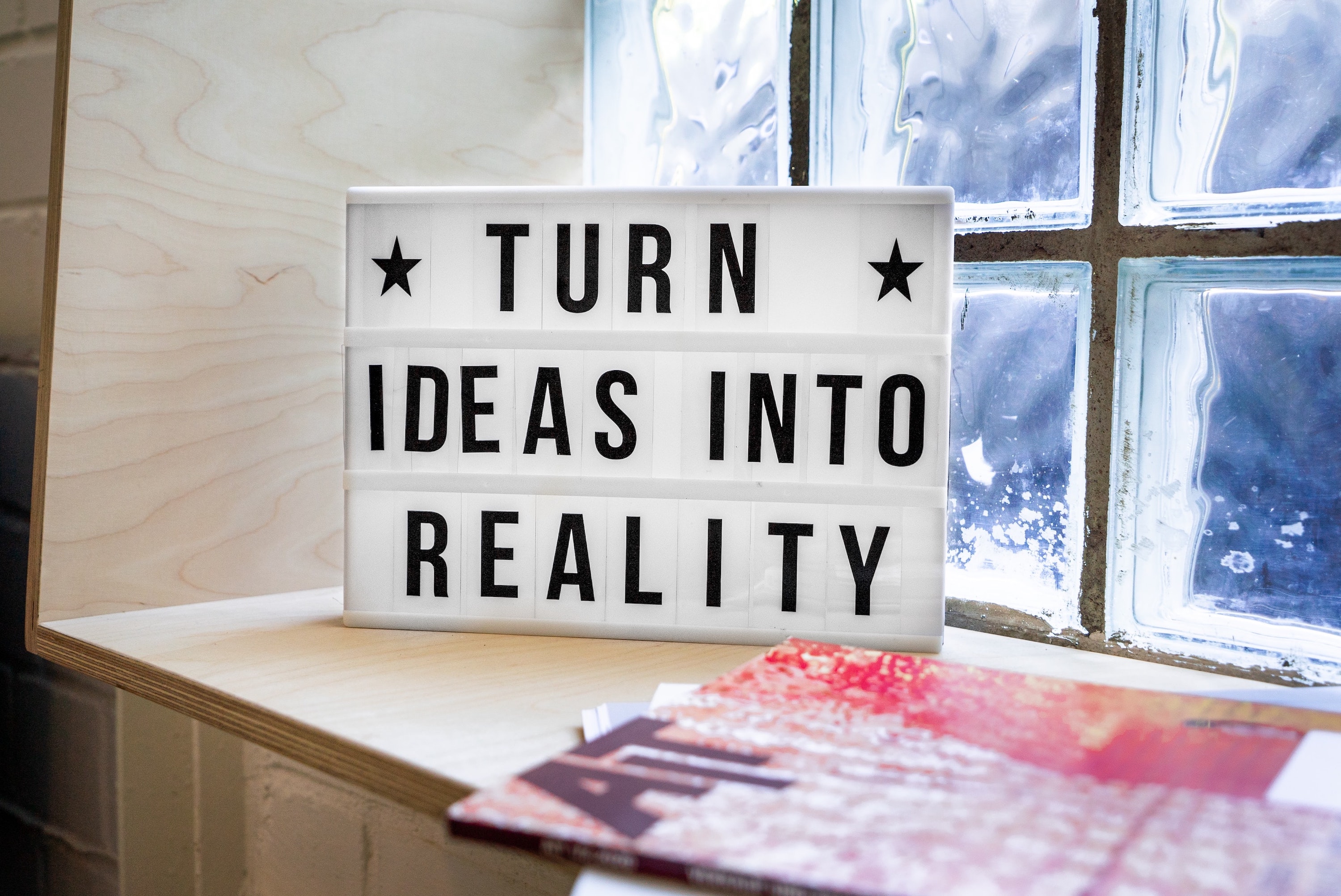Ready to turn your ideas into reality? Read on to discover the best dropshipping niches in 2021!