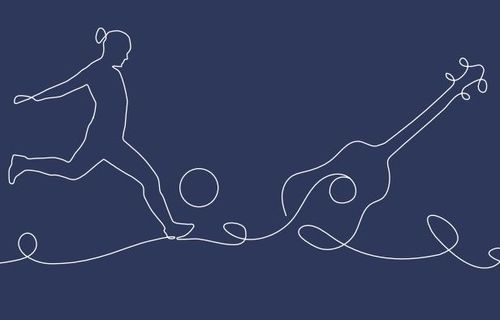 Illustrasjon: En sammenhengende hvit tegnet strek på blå bakgrunn utgjør kruseduller av en person som spiller fotball og en gitar