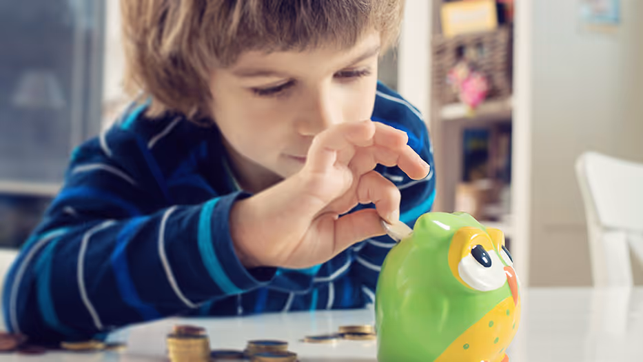 Cuatro acciones para fomentar el ahorro de tus hijos
