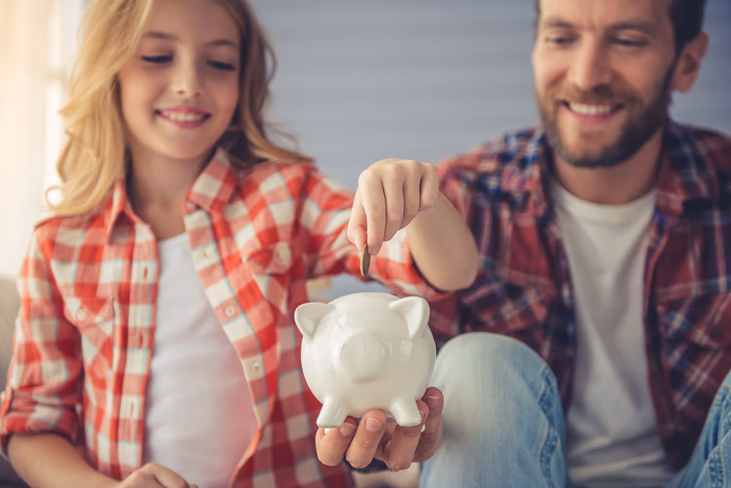 Cinco razones por las que deberías empezar a ahorrar siendo joven