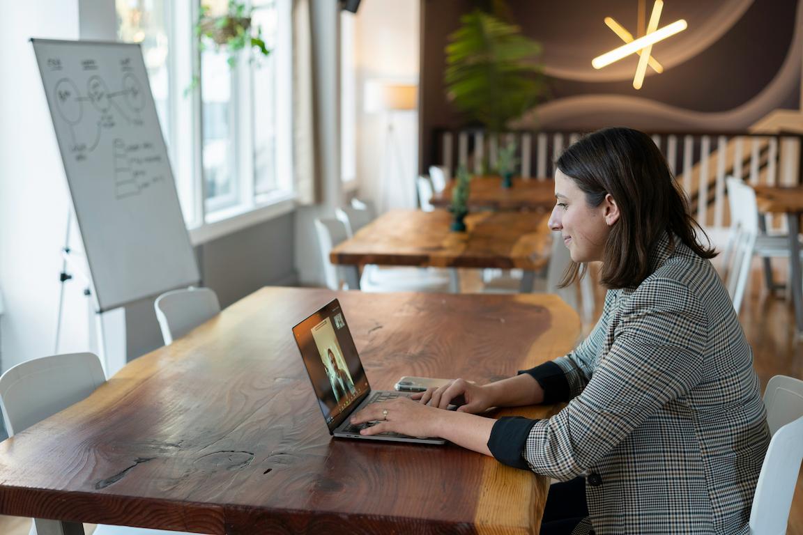 Time clock rounding: rules, best practices & compliance for 2025