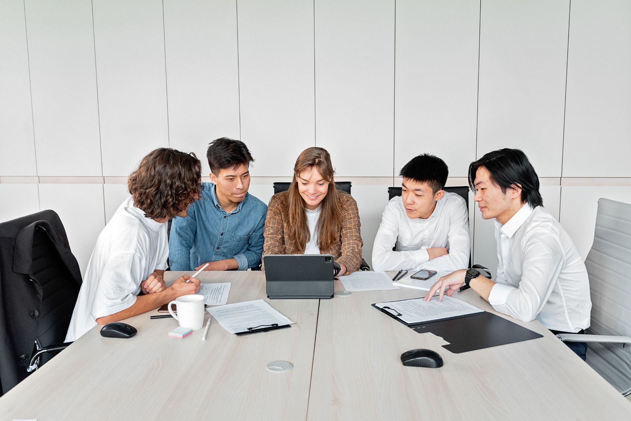 What is employee monitoring? Finding a smarter way to drive performance