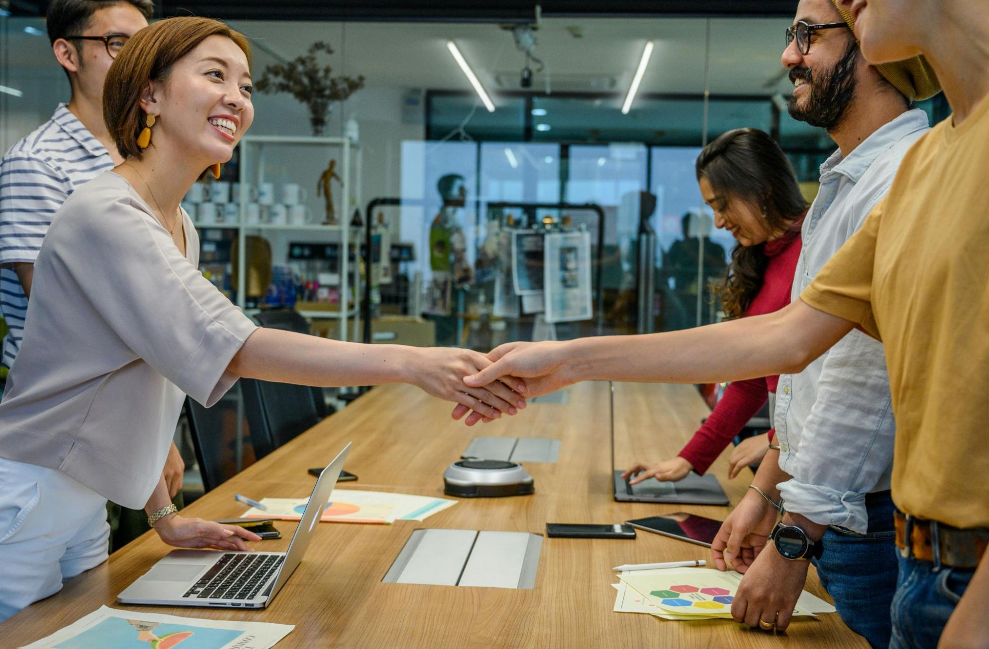 30-60-90-day onboarding plan: Transition hires from intro to impact