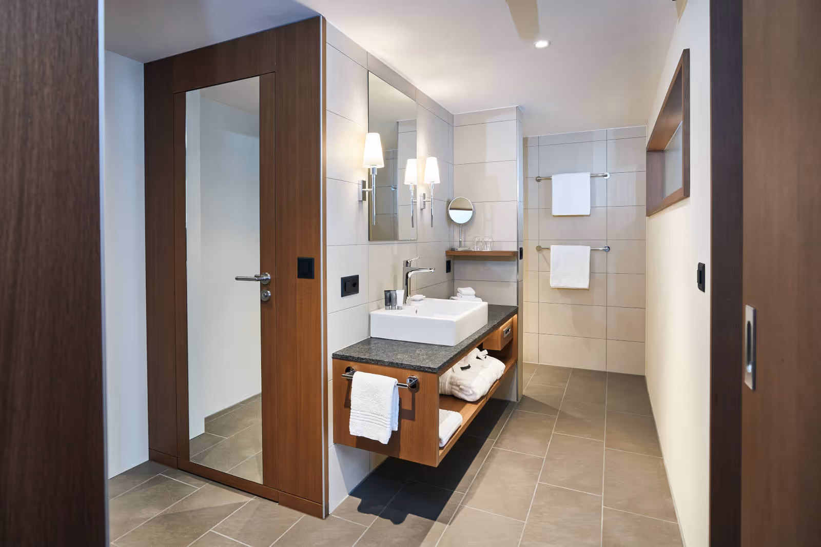 Sofaecke der modernen Suite des Hotels