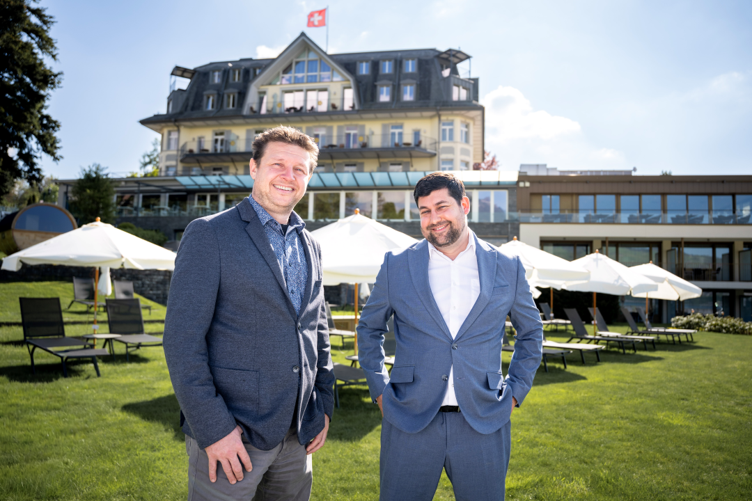 Roger Wyrsch et Francis Nova, hôtes du Belvédère Strandhotel Spiez