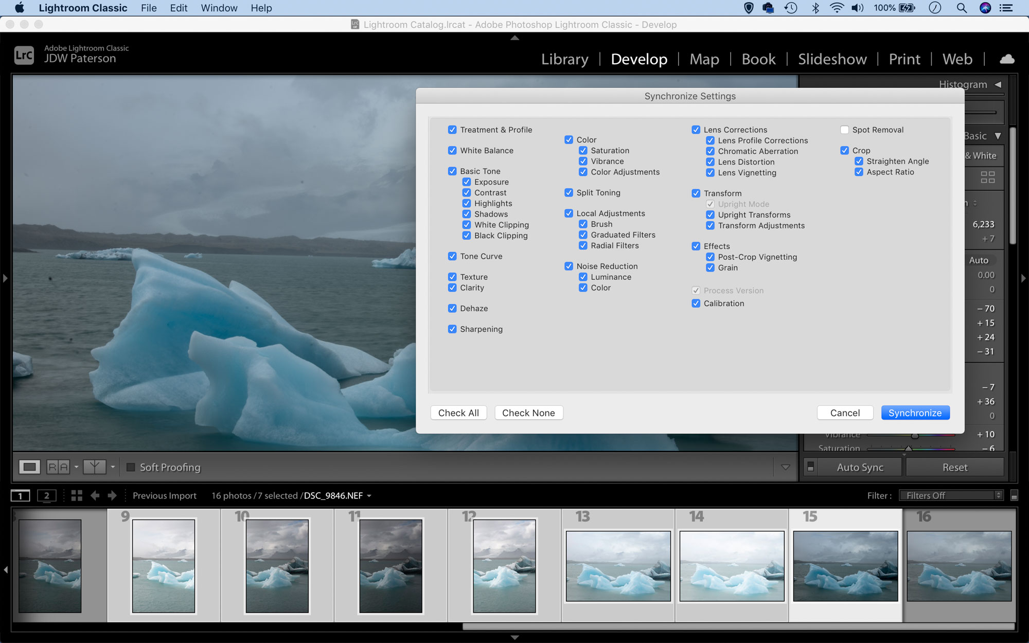 Synchronize settings in Lightroom