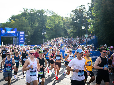 Runners begin the 2025 Berlin Marathon