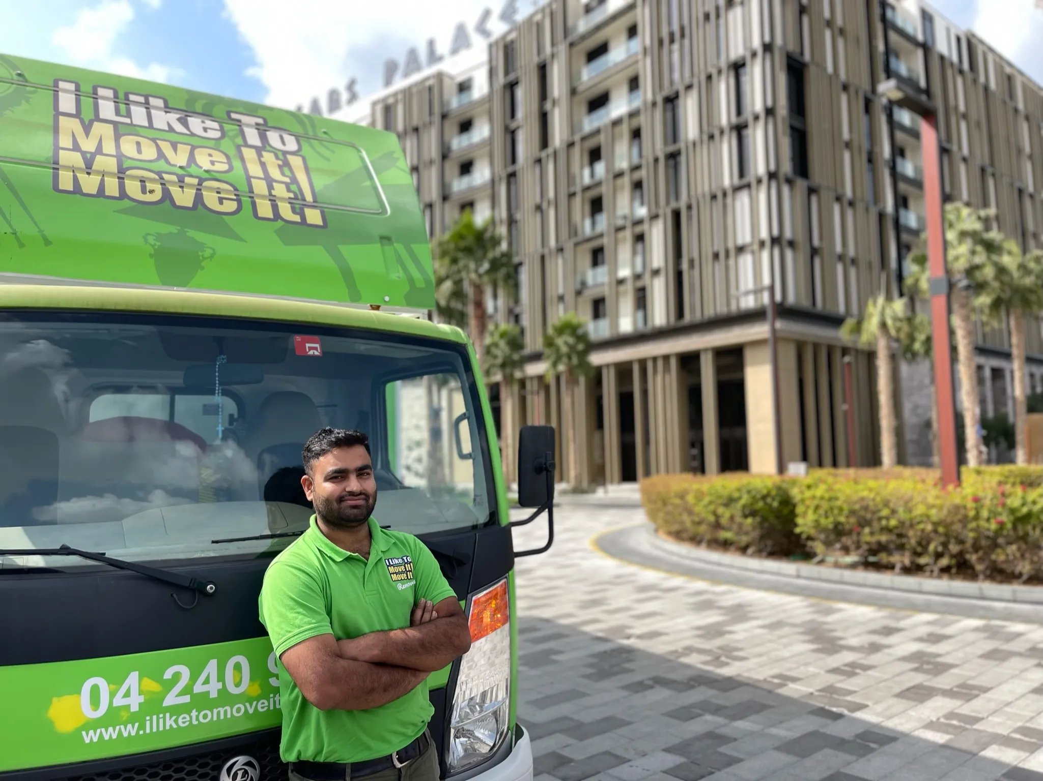 Click and collect self storage service for Business Bay, Dubai