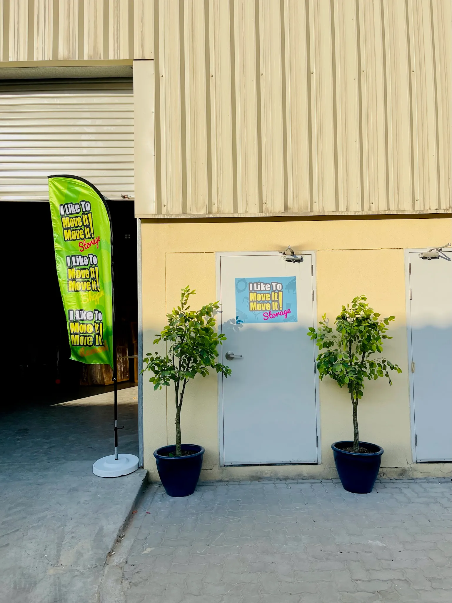 Click and collect self storage service for Business Bay, Dubai