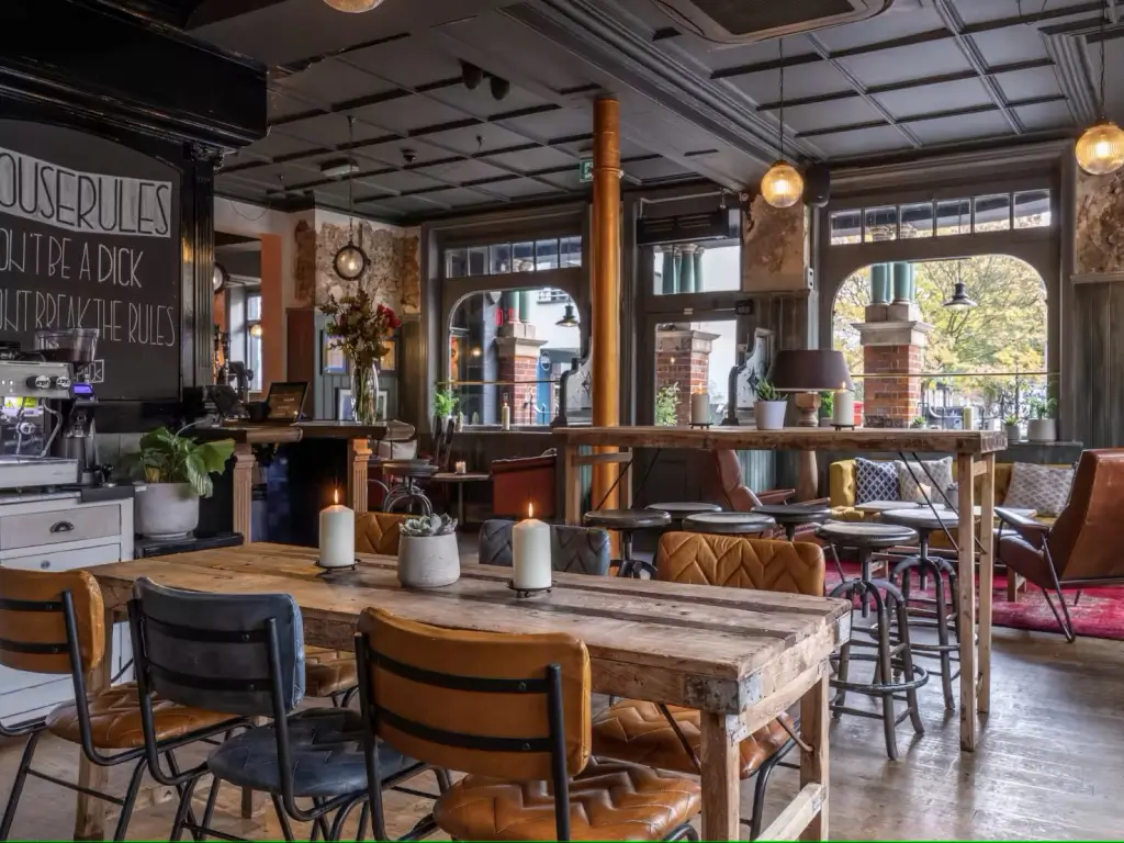 Wolfpack Fulham Inn The Den