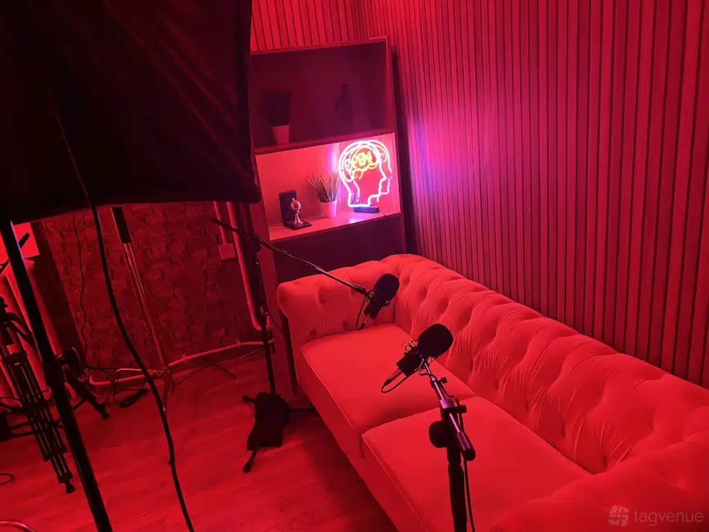 Mango Studios LDN Podcast Studio