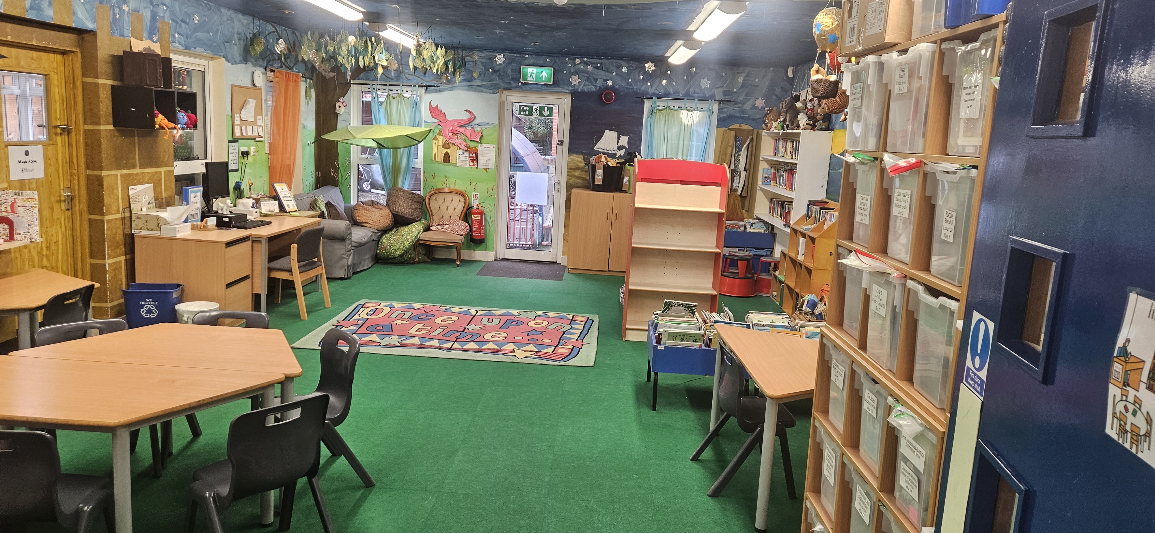 Merton Park Primary School Library