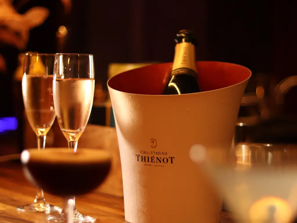 La Petite Poissonnerie House Blend 19 the Bar