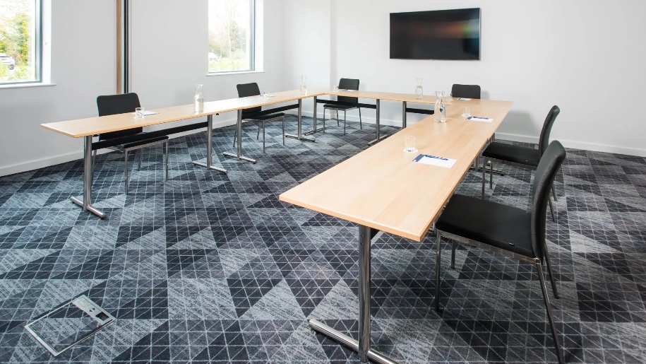 Holiday Inn Express Bicester Bleinheim Combined