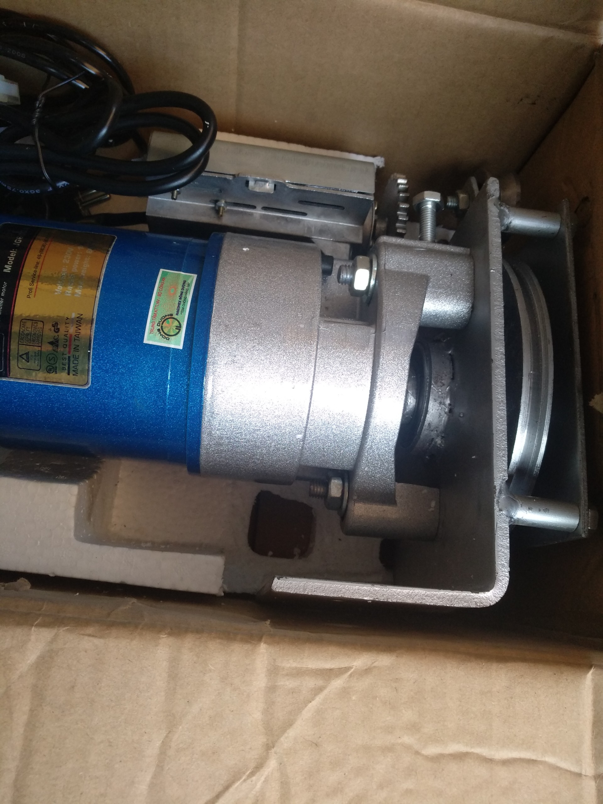 MOTOR MÁI XẾP DI ĐỘNG - CUNG CẤP LẮP ĐẶT MÔ TƠ MÁI XẾP GIÁ RẺ HÒA PHÁT ĐẠT