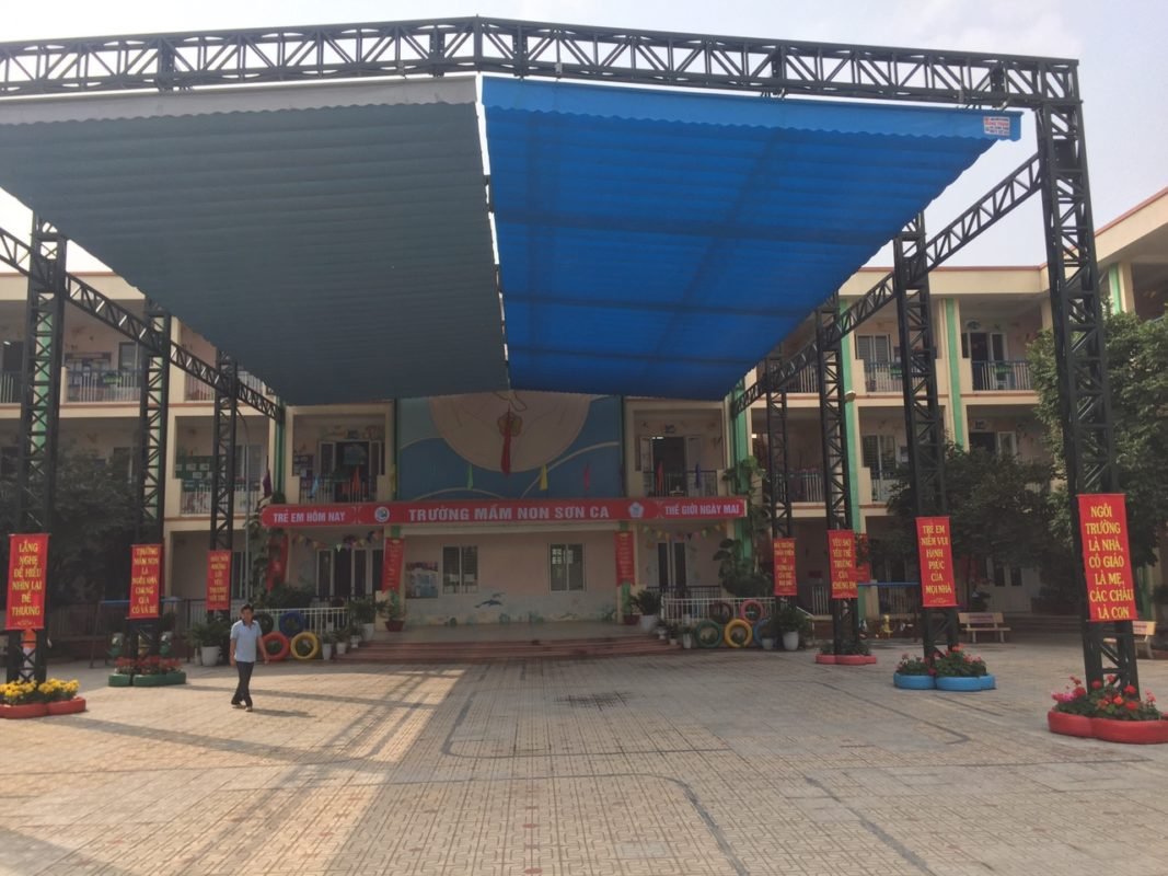 NHÀ CUNG CẤP THI CÔNG MÁI CHE DI ĐỘNG MÁI BẠT CHE MƯA NẮNG NGOÀI TRỜI TẠI HÀ ĐÔNG HÀ NỘI