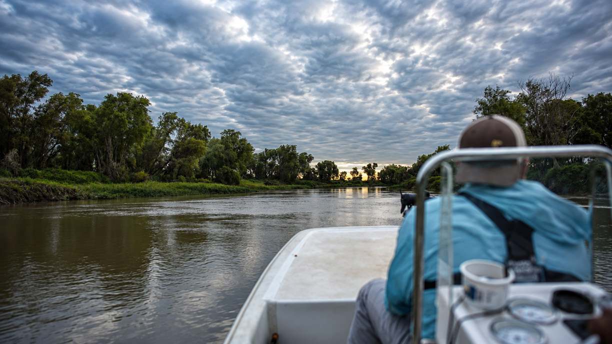 Navigating the Paraná River on a fishing trip