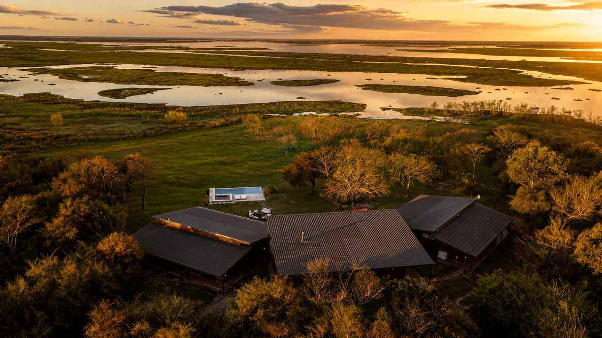 Modern lodge beside the wetlands, Rio Bravo