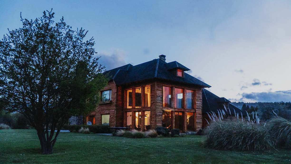 Bravo Sur Lodge at sunset