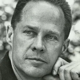 Black and white photo of Eliot Noyes